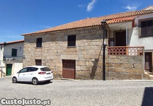Casa / Villa T5 em Barcos e Santa Leoc�dia de 179,00 m�