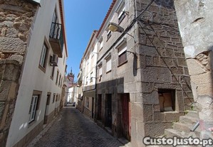 Prdio em Gouveia de 240,00 m