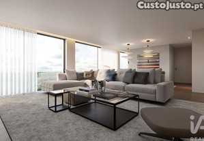 Apartamento T4 em Lordelo Do Ouro E Massarelos de 215,00 m