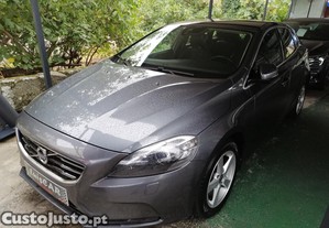 Volvo V40 D2 Momentum  - 13