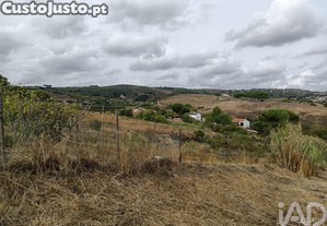 Terreno em Carregado e Cadafais de 710,00 m
