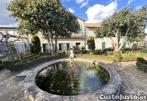 Casa / Villa em Moimenta da Serra e Vinh de 360,00 m