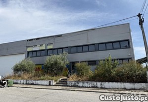 Loja / Estabelecimento Comercial em Constantim e Vale de Nogueiras de 2362,00 m