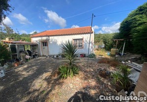Casa / Villa em Santa Maria, S�o Pedro e Sobral da Lagoa de 42,00 m�