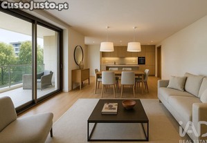 Apartamento T3 em Lordelo Do Ouro E Massarelos de 170,00 m²