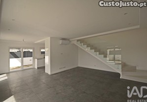 Casa / Villa T3 em Fernão Ferro de 130,00 m²