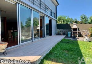 Casa / Villa T3 em Oleiros de 162,00 m