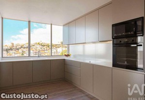 Apartamento T2 em Funchal (Santa Luzia) de 128,00 m²