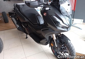 HONDA ADV 350  de 2025 apenas 2.700kms