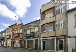 Loja Com Pip Favorável Para 2 Habitações
