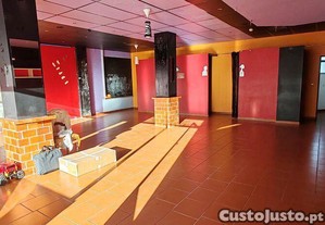 Loja / Estabelecimento Comercial em Proen�a-a-Nova e Peral de 61,00 m�