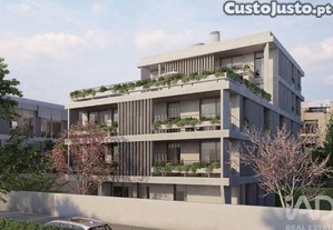 Apartamento T2 em Lordelo Do Ouro E Massarelos de 104,00 m�