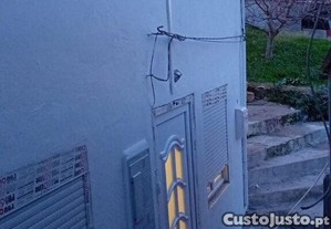 Prdio em Trouxemil e Torre de Vilela de 870000,00 m