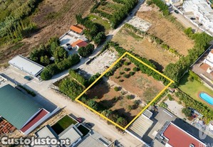 Terreno em Lourinhã e Atalaia de 664,00 m²