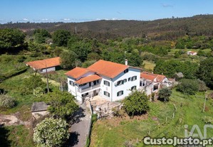 Casa / Villa T5 em Lourosa de 572,00 m�