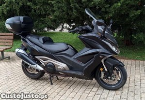 Kymco ak 550