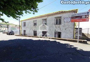 Moradia com 3 Quartos - Achada - Nordeste