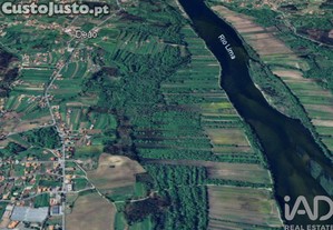 Terreno em Geraz Do Lima (Santa Maria, Santa Leocádia E Moreira) E Deão de 6750,00 m²