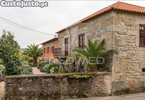 Moradia para restauro, com terreno em s. mamede do coronado - trofa