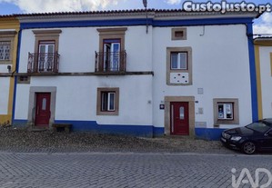 Casa / Villa T6 em Alpalh�o de 451,00 m�