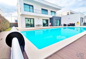 Casa / Villa T4 em Leiria de 228,00 m²