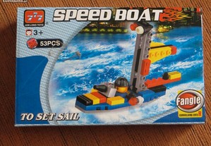 Barco tipo lego de 53 peças - Idade 3+