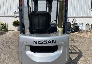 Empilhador Nissan a Diesel, 1500kg