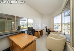 Loja Com 18,90M2 Junto A Praia Amorosa Em Chaf...