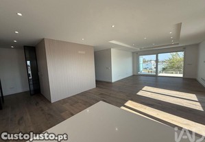 Apartamento T3 em Laranjeiro e Feij de 159,00 m