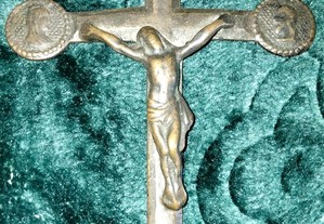 Crucifixo Bronze