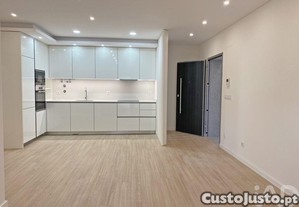 Apartamento T2 em Ramada e Caneas de 70,00 m