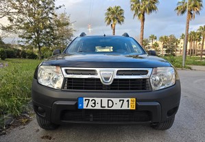Dacia Duster 1.6L SUV NOVO 1 dono c/ revisões na marca