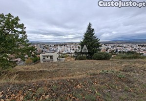 2 Lotes de Terreno para Construo