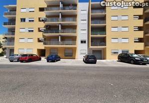 T2 com 98m² no Alto do Seixalinho | Rua Ferrer Trindade | Imóvel de Fundo