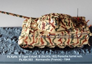* Miniatura 1:72 Tanque/Blindado/Panzer/Carro Combate VI TIGER II (SD.KFZ.182) PORSCHE