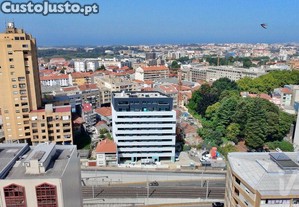 Apartamento T3 em Mafamude e Vilar do Paraso de 155,00 m