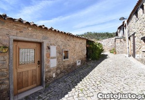 Casa de aldeia T2 em Cumeeira de 166,00 m²