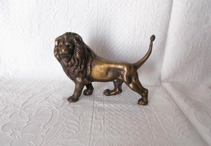 Escultura Leão em Bronze Peso 2,3 Kg.