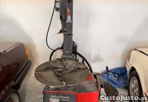Conjunto Mquina Montadora Pneus e calibradora. John Bean t4500-24, calibradora Cemb c75
