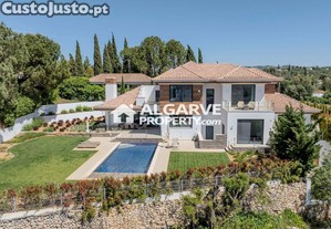 Fantastica e luxuosa moradia V4 com vista mar perto de Almancil, Algarve