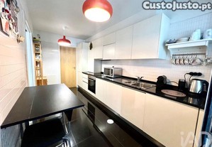 Apartamento T2 em Cedofeita, Santo Ildefonso, Sé, Miragaia, São Nicolau e Vitória de 77,00 m²