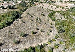 Terreno em Abitureiras de 17600,00 m²