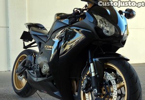CBR 1000 RR 2009 Impecvel e Pronta a Rolar