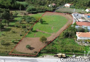 Terreno em Adoufe e Vilarinho de Samard� de 4221,00 m�