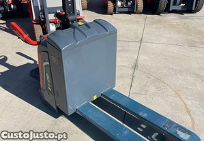 Porta paletes El�ctrico Heli CBD20-A2FLIH