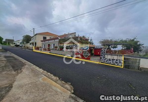 Moradia com 3 quartos. benfeitoria em tereno alheio - feteiras - ponta delgada