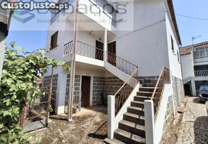 Moradia Em Lavacolhos