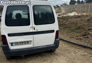Carrinha pronta para andar