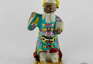 Figura de Imortal em porcelana, Família Rosa, Jiaqing séc. XVIII / XIX