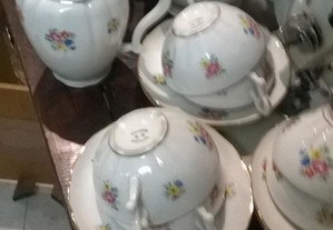 Serviço de chá em porcelana Coimbra S.P.
